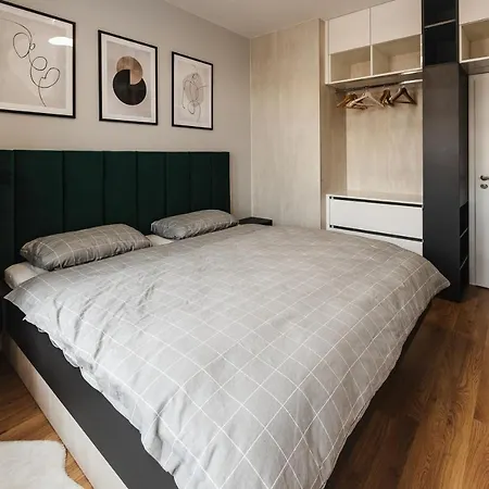 Friends Downtown !!! *